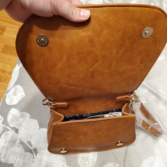 Urban Expressions Khloe Bag - Picture 2 of 3